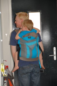 Papa en Peuter met Wompat Pre-School